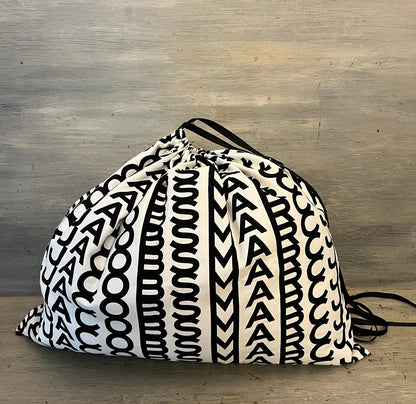 Marc Jacob’s Black White Drawstring Bag 25x21 Like New