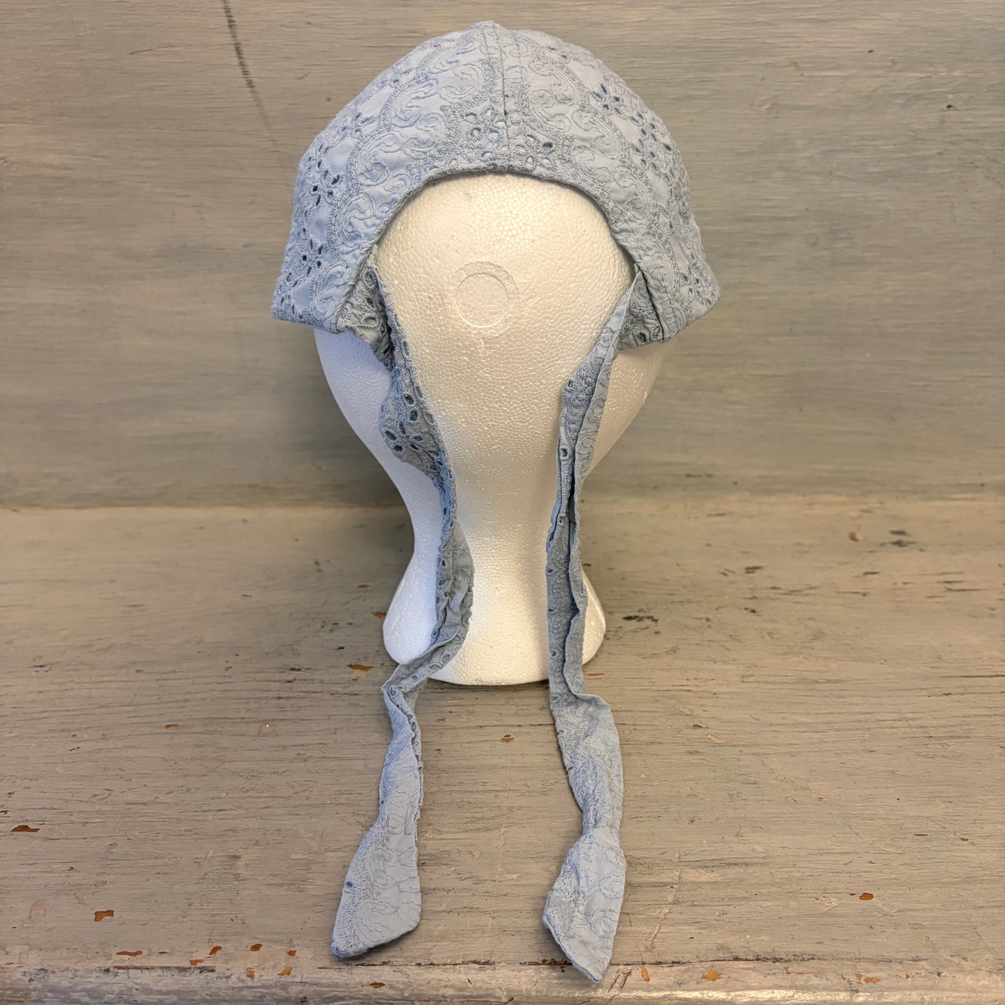 Vince Camuto 100% Cotton Pale Blue Eyelet Lace Adjustable Tie Baseball Cap One Size Good Condition
