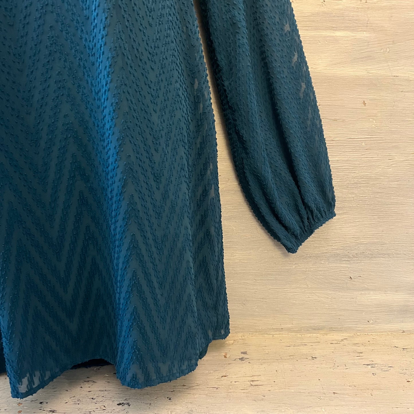 Sage Teal Blue Tufted Chevron Print Vneck Dress Size Medium Good Condition