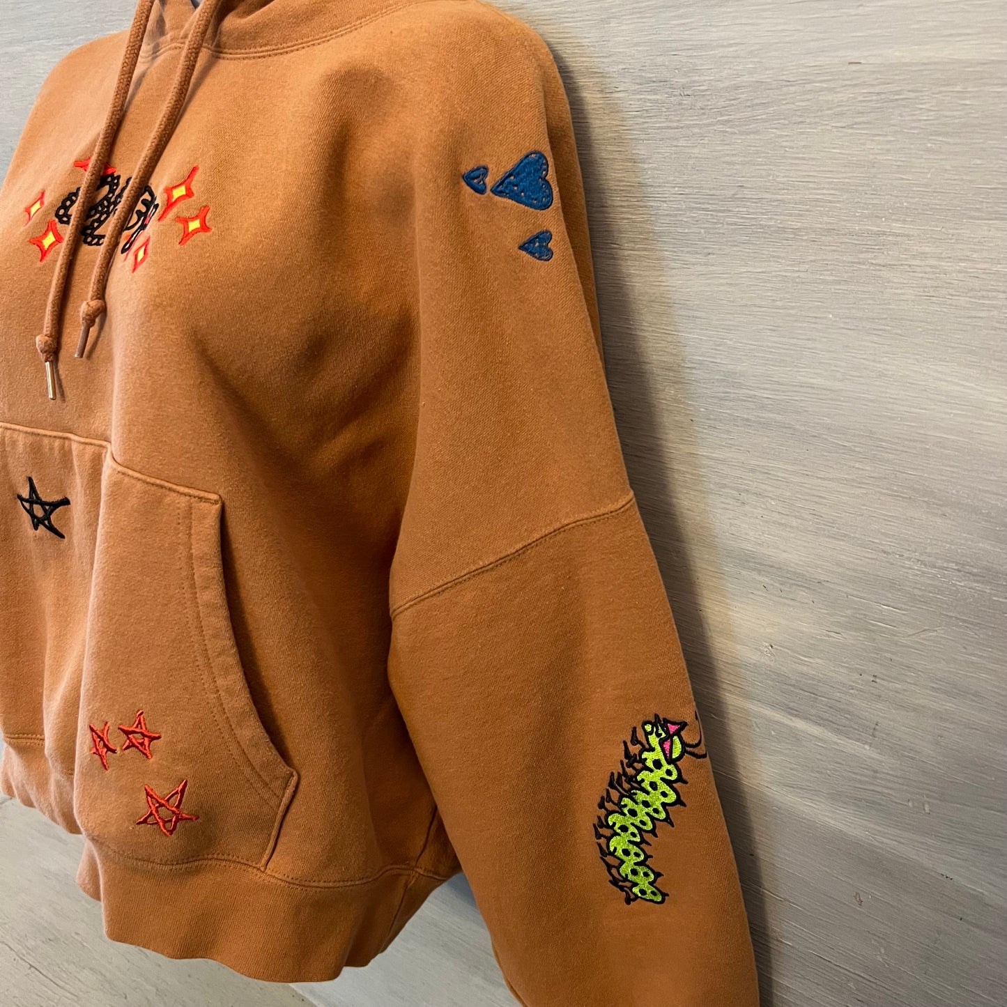 Obey Tan “Cosmic Love” Embroidered Hoodie Sweatshirt Size Small Good Condition