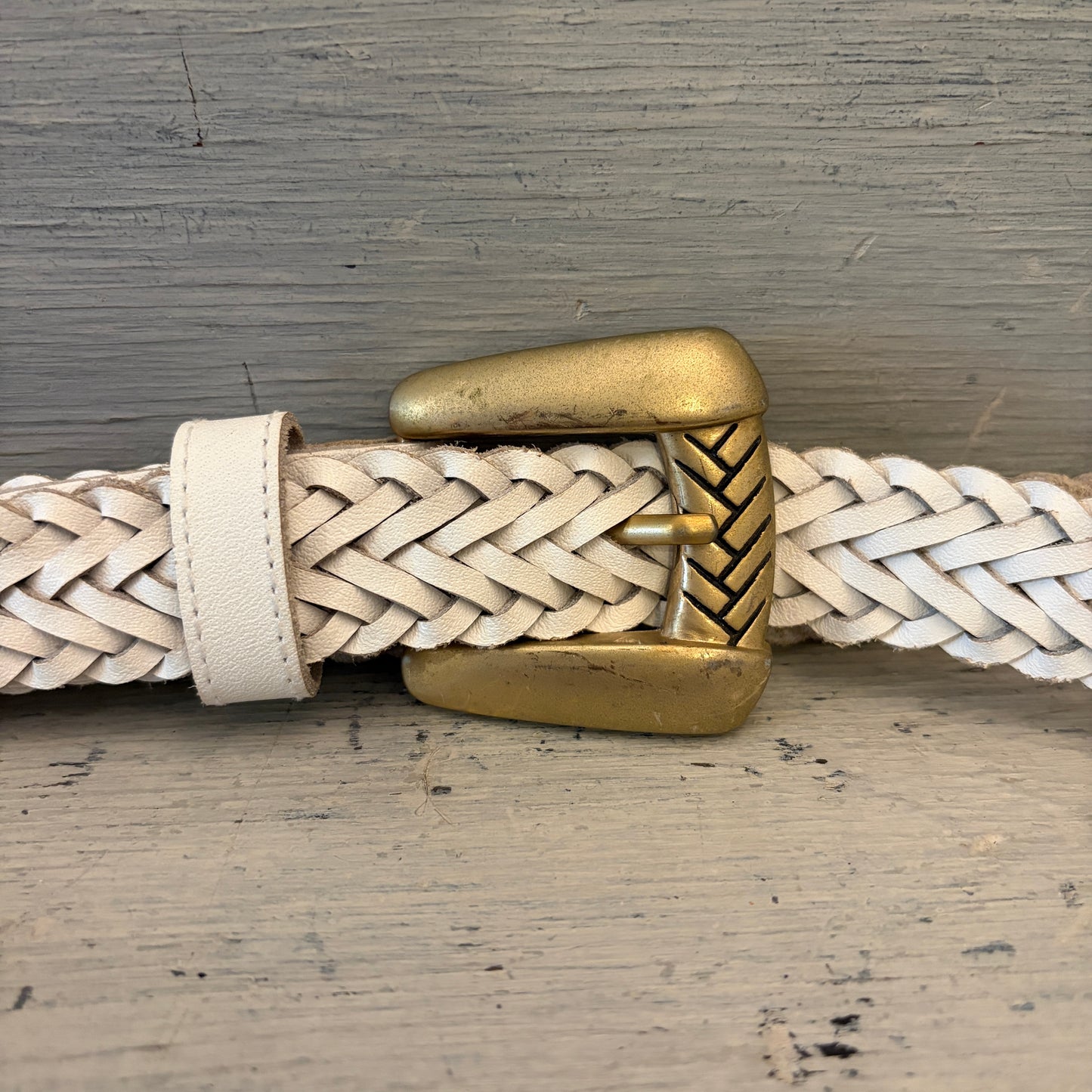 Vintage Chic Braided White Leather Gold Buckle Belt Medium Good Condition