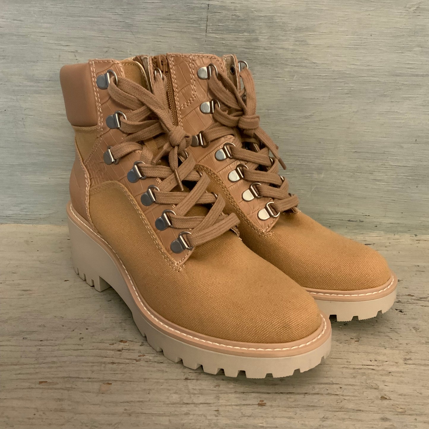 Dolce Vita "Hank" Tan Cafe Canvas/Faux Leather Platform Combat Boots Size 6.5Like New