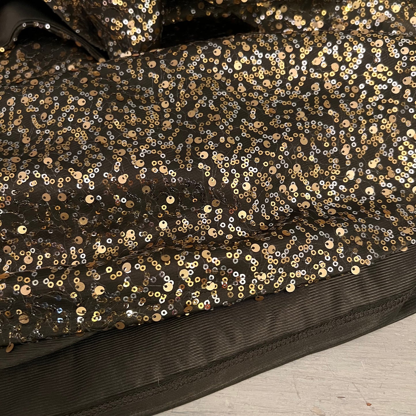 Cato Gold Silver Sequined Crop Top Blouse Size XL Like New