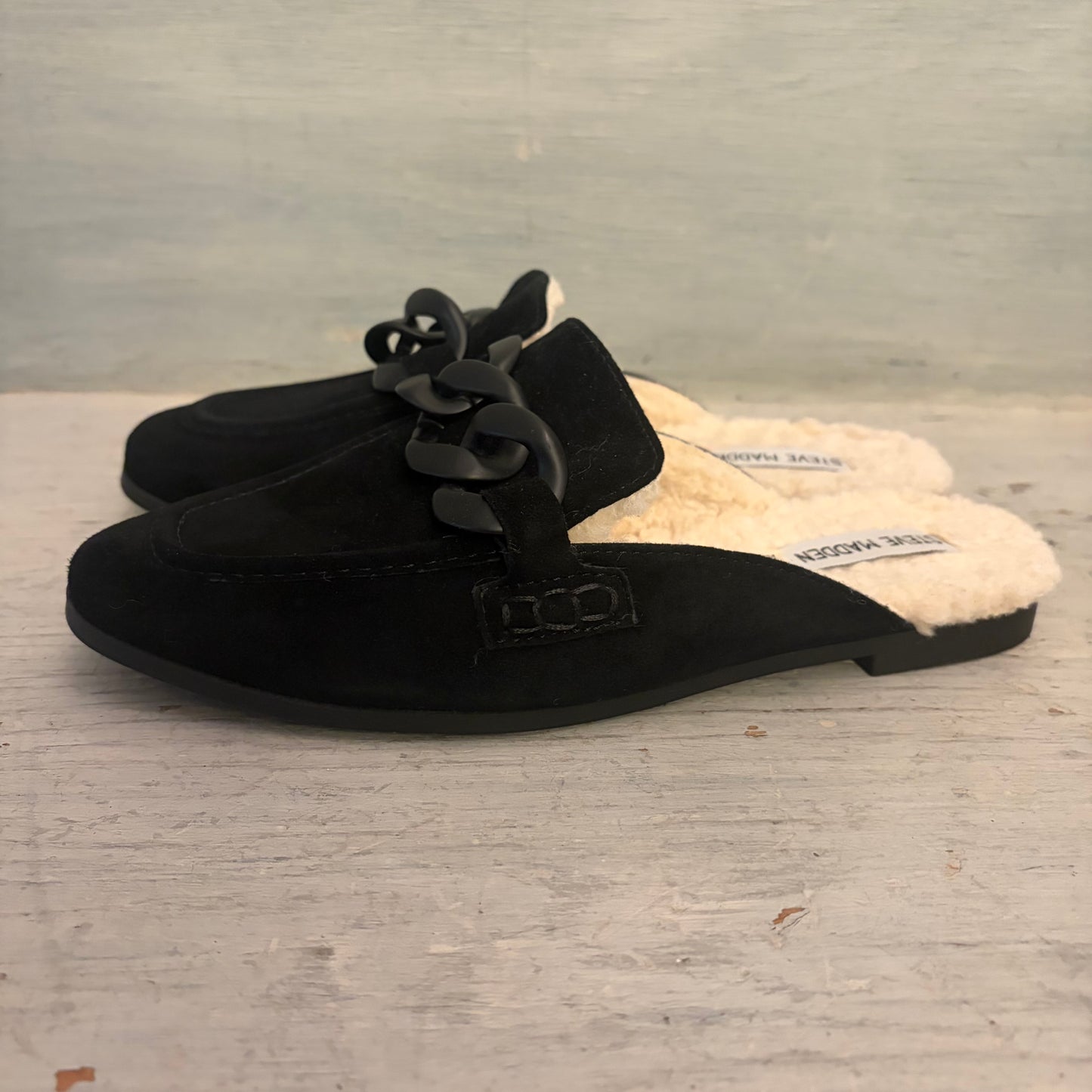 Steve Madden Black Suede Cally Mule Loafers with Chunky Chain Accent Size 7 Good Condition