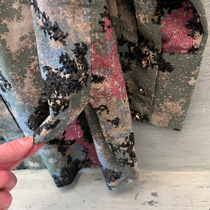 entro Tiger Black Blue Green Pink Floral Print Button Down High Low Blouse Large Good Condition