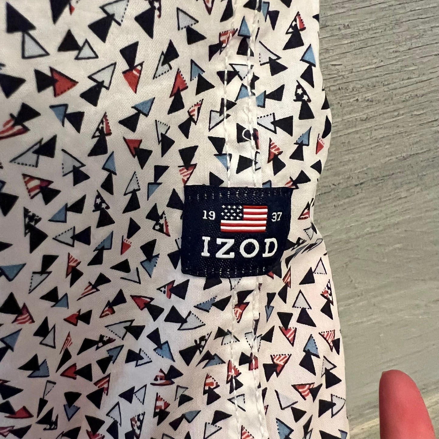 IZOD Triangle Confetti Print Short Sleeve Buttons Down Shirt XL Like New