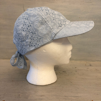 Vince Camuto 100% Cotton Pale Blue Eyelet Lace Adjustable Tie Baseball Cap One Size Good Condition