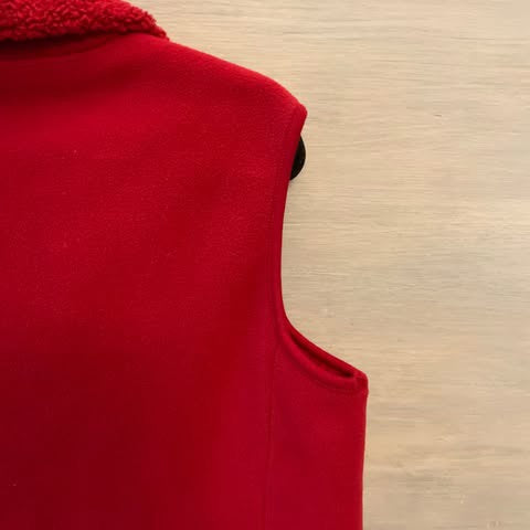 Hannah Reversible Fleece Sherpa Vest Red Size Large Good Condition