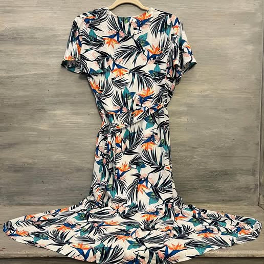 Time and Tru Tropical Print Wrap Dress Large Like New