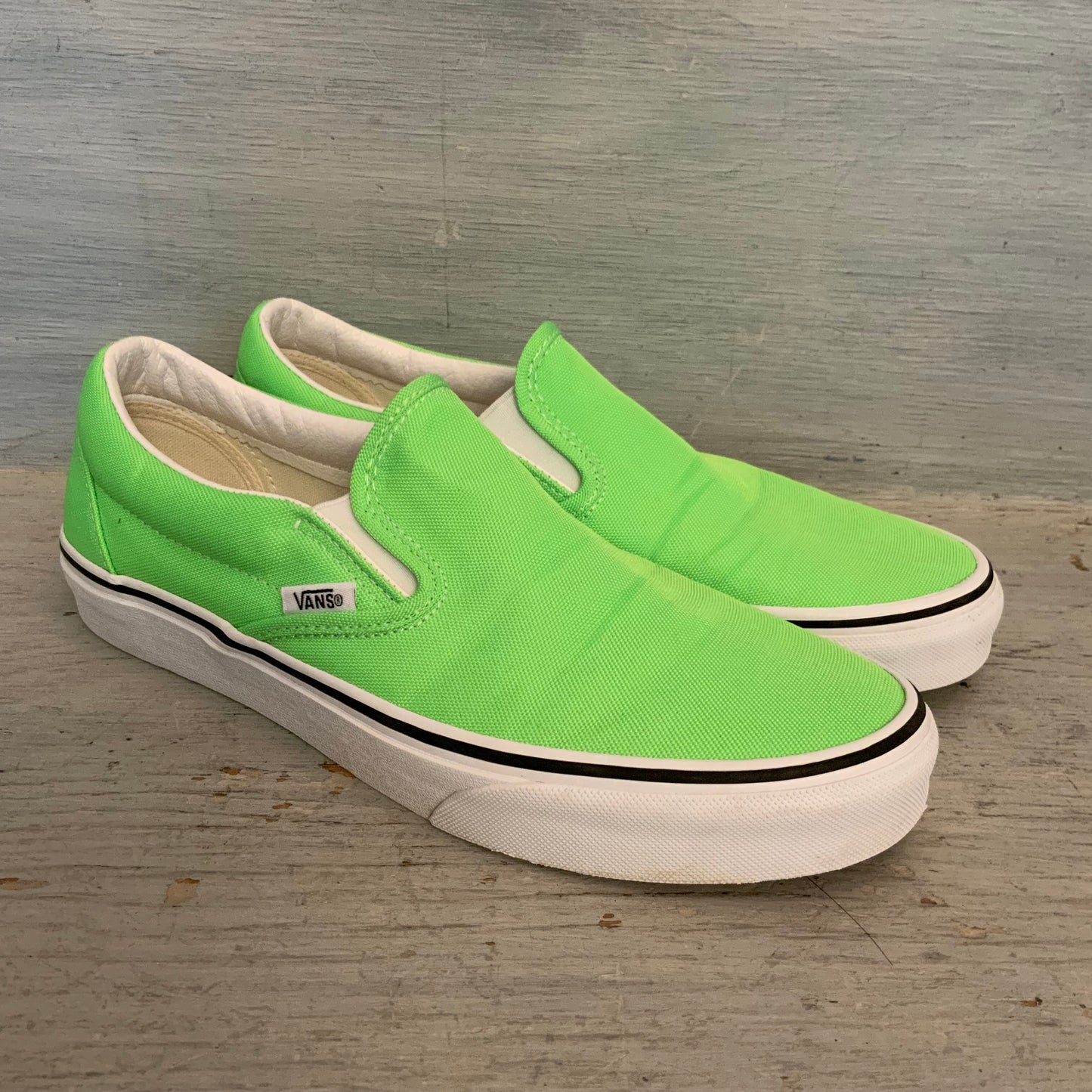 Vans Neon Green Gecko Classic Design Slip on Canvas Sneakers Men's 8/Women's 9.5 Good Condition