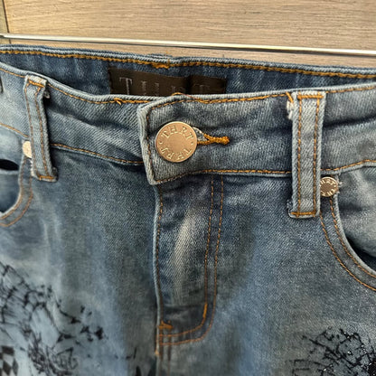 THRT 98% Cotton Jeans Graphic Design Ripped Knee Good Condition