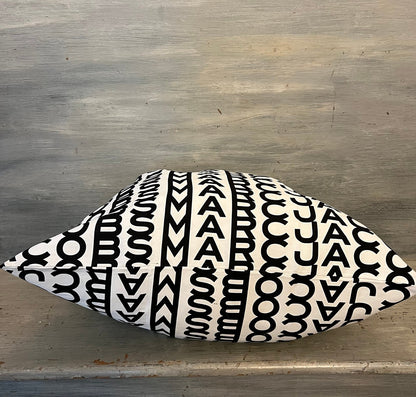 Marc Jacob’s Black White Drawstring Bag 25x21 Like New