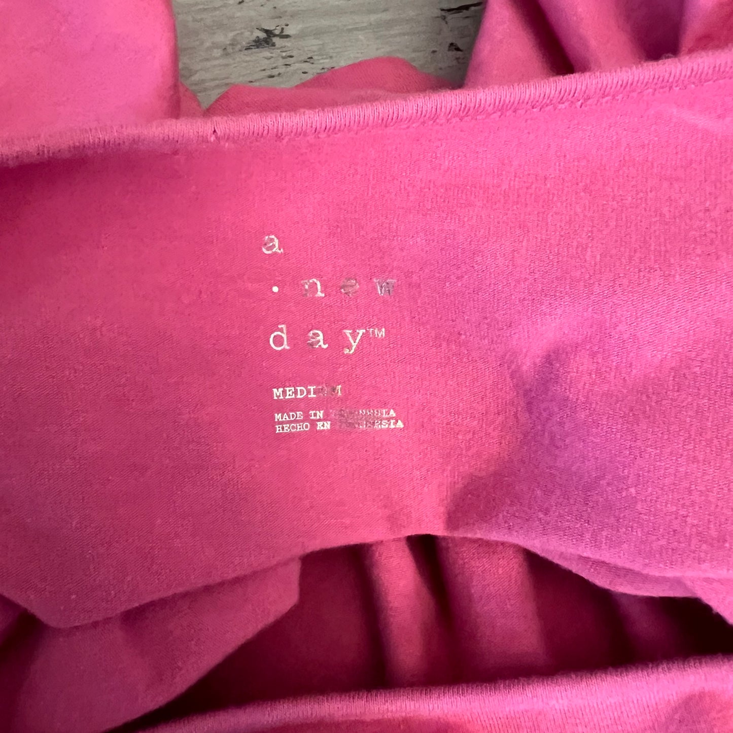 a new day Magenta Oversize Puff Sleeve Crew Neck Blouse Size Medium Good Condition