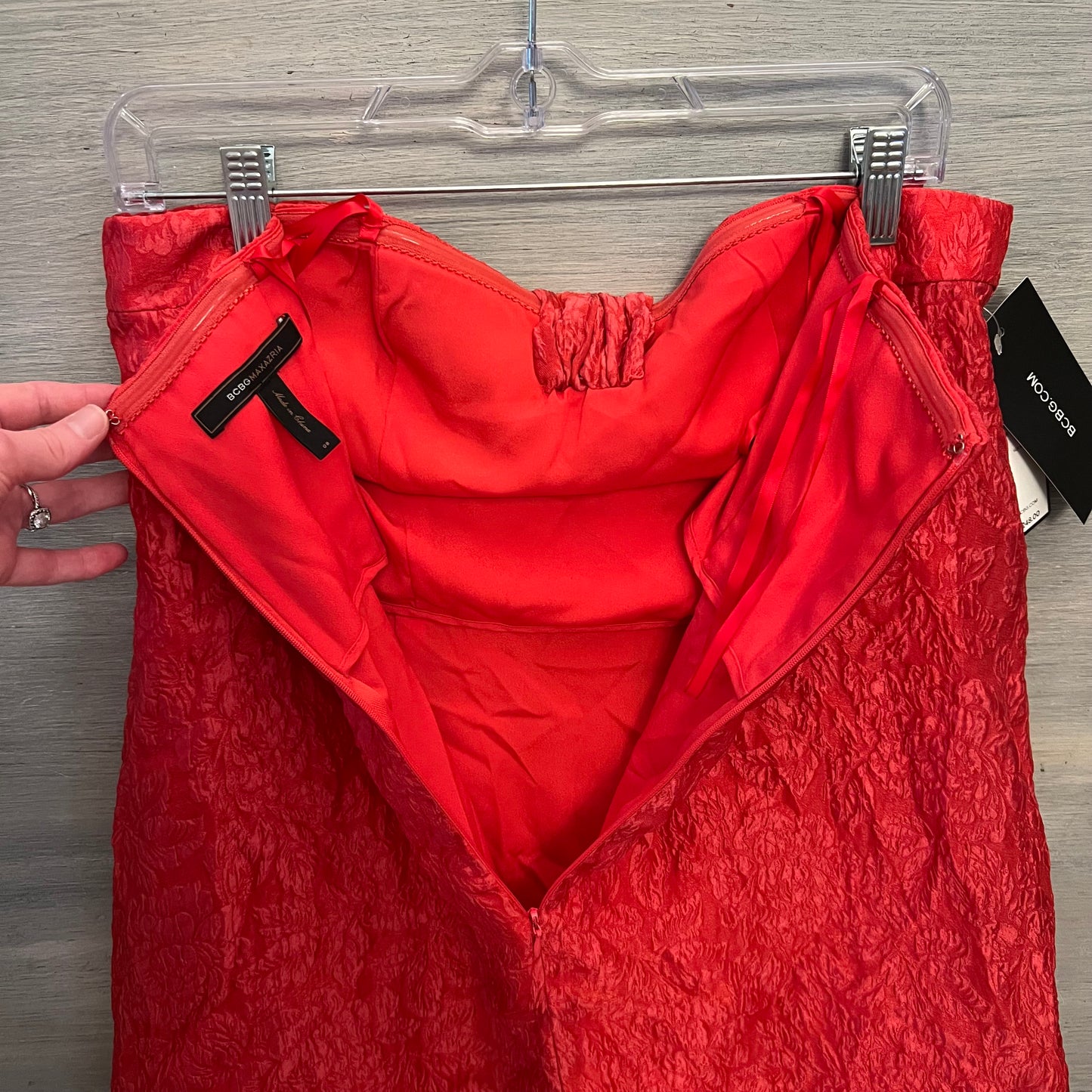 BCBGMaxazria Strapless Red Shimmer Embossed Flower Mini Dress Size 8 New with Tags
