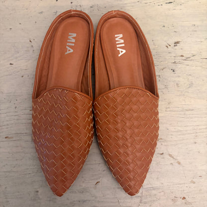 MIA Faux Leather Johona Tan Woven Mule Loafers Size 7M Good Condition
