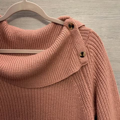 89th + Madison Snap Cowl Neck 3/4 Sleeve Curved Hem Sweater Size S/P Good Condition
