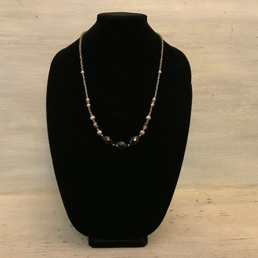 Elegant Single Strand Art Deco Style Statement Necklace Good Condition
