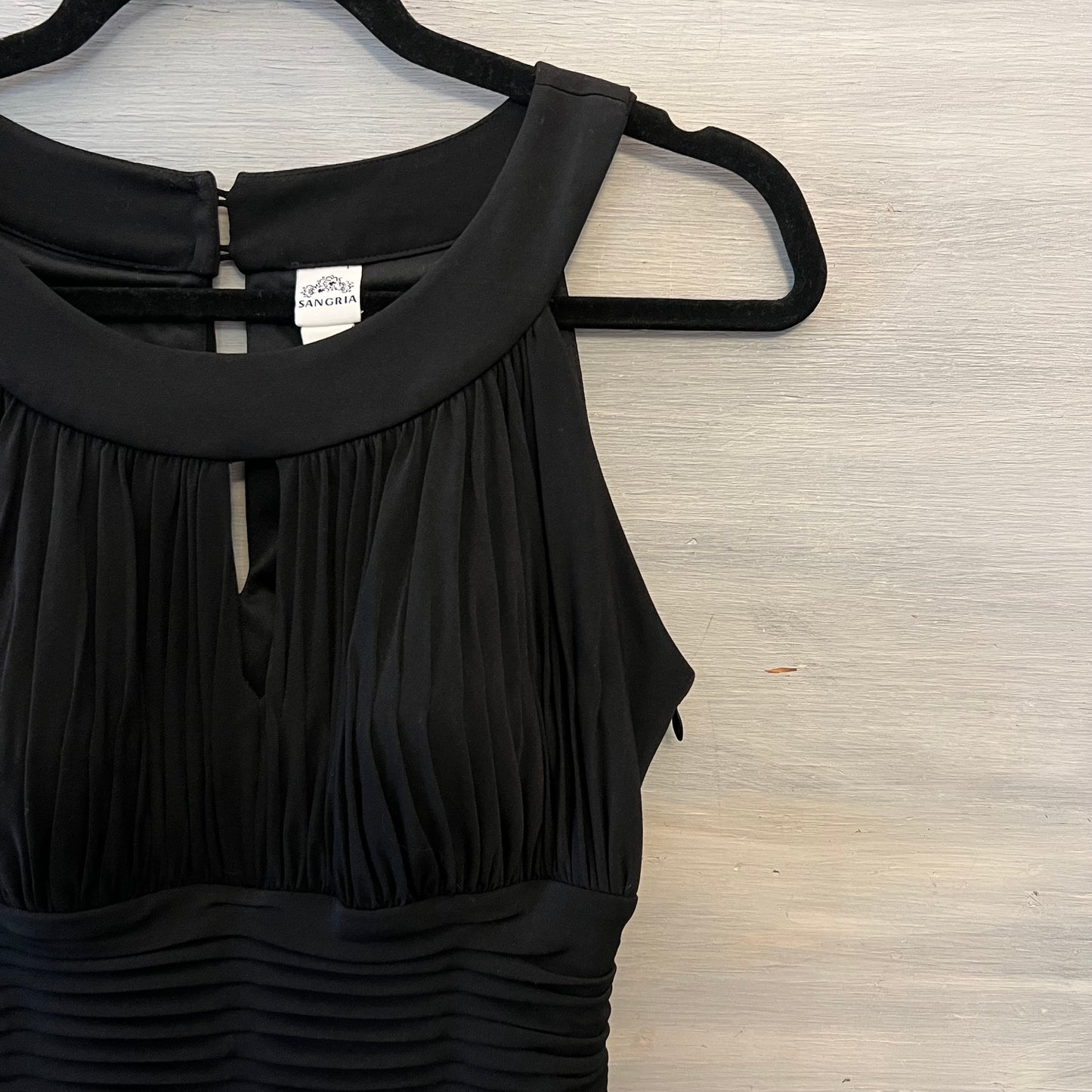 Sangria Black Sleeveless HighCollar Ruched TopWaist Full Length Dress Size 8 Like New