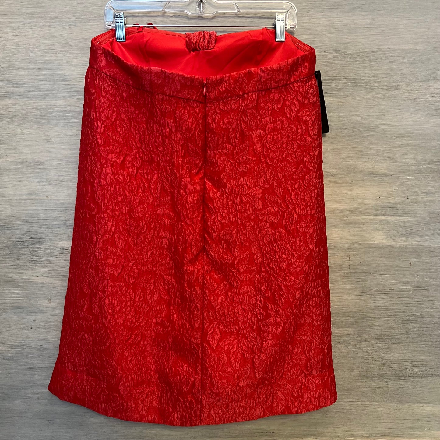 BCBGMaxazria Strapless Red Shimmer Embossed Flower Mini Dress Size 8 New with Tags
