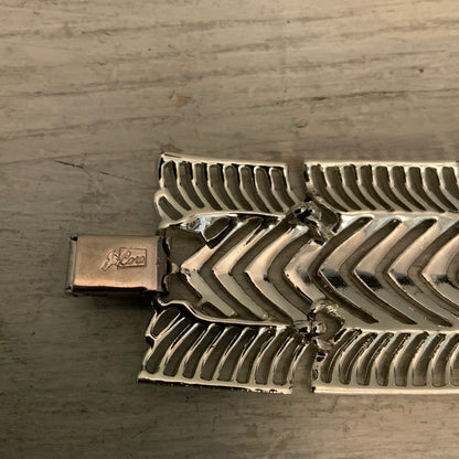 Vintage Coro "Pegasus" Silver Tone Interlocking Geometric Cuff Bracelet 7.5" Good Condition