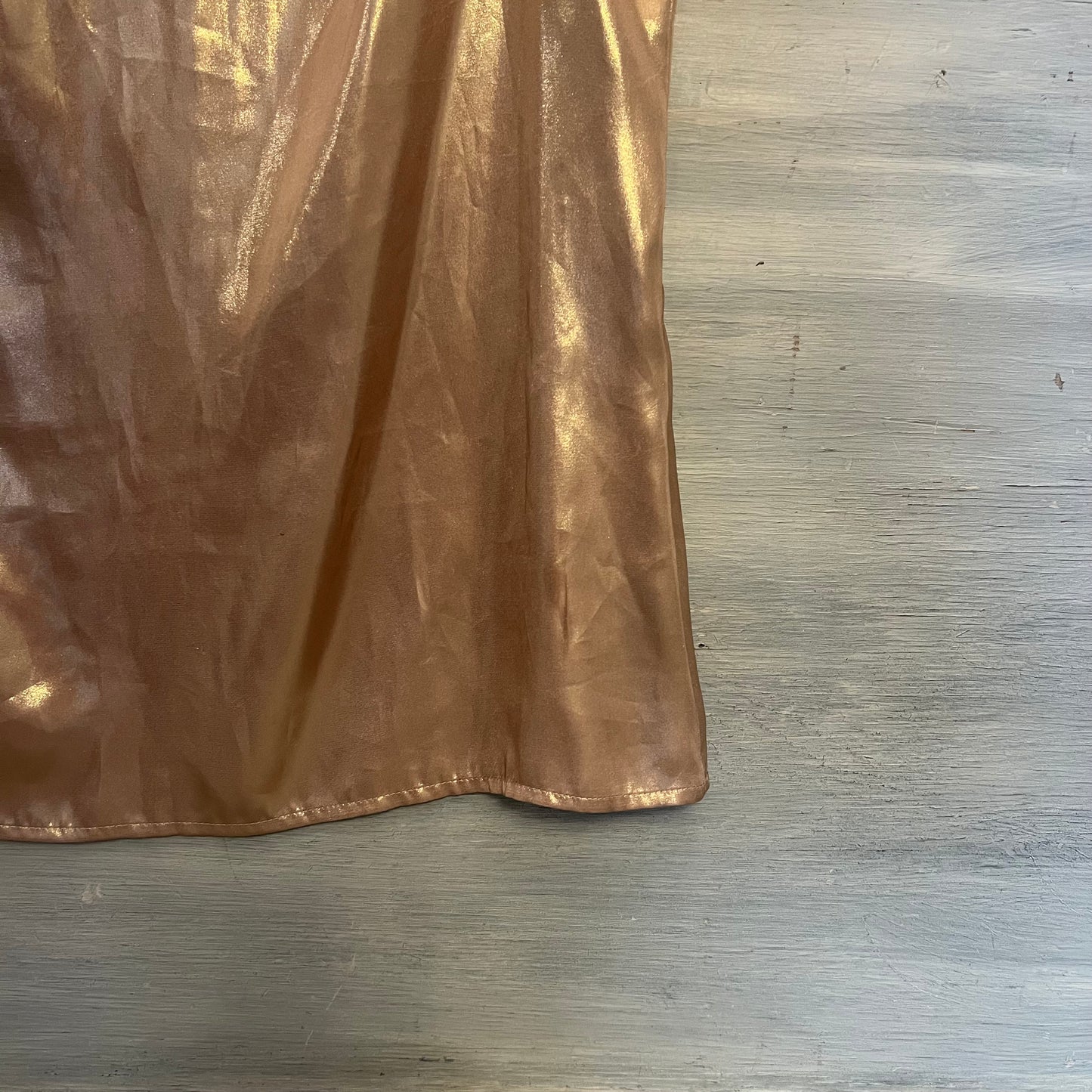 Worthington Champagne Shimmer Sleeveless V Neck Blouse Size Medium Like New