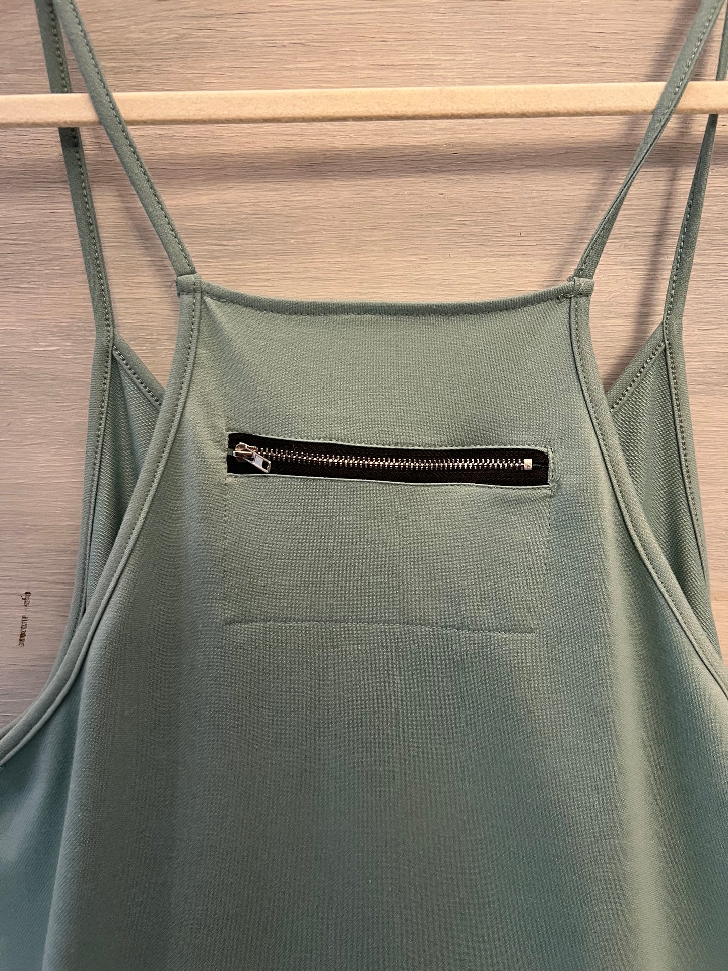 Seafoam Green Sleeveless Vneck Slouchy Racerback Jumpsuit Size Large Good Condition