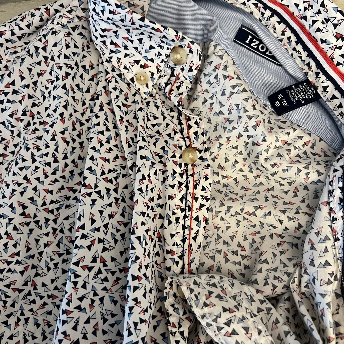 IZOD Triangle Confetti Print Short Sleeve Buttons Down Shirt XL Like New