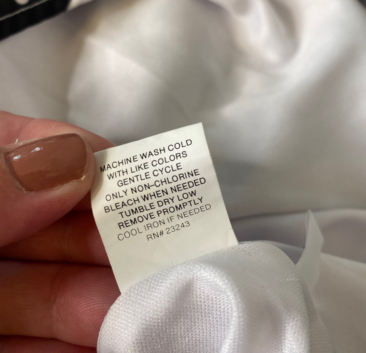 New York & Company Graffiti Print Black White Handkerchief Hem Skirt Size Large Like New