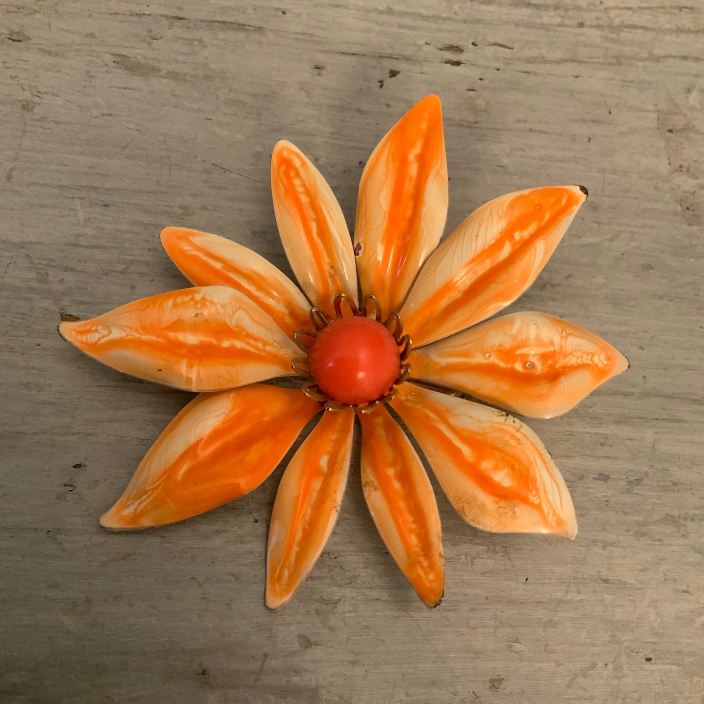 Vintage Two Tone Dimensional Enamel Daisy Floral Brooch Pin 3.5" Good Condition