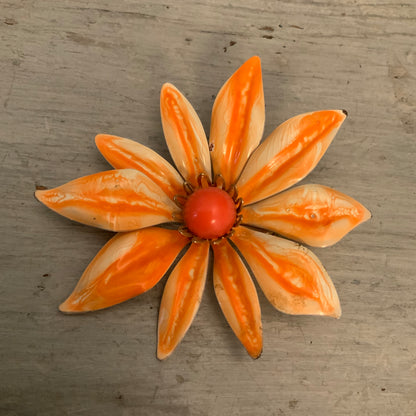 Vintage Two Tone Dimensional Enamel Daisy Floral Brooch Pin 3.5" Good Condition