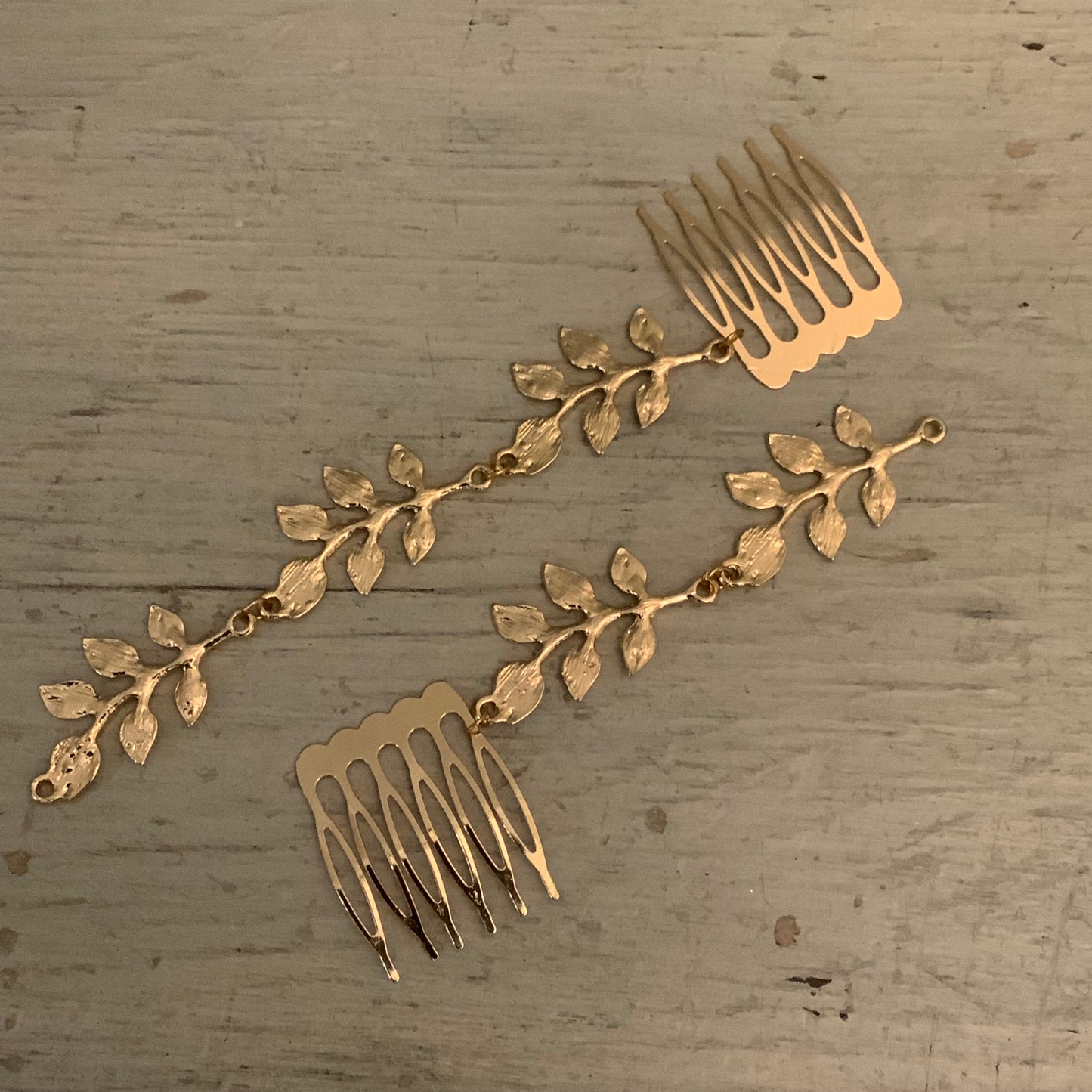 Set of Two Light Gold Toned Dangling Branch w/ Leaves Decorative Hair Combs Good Condition