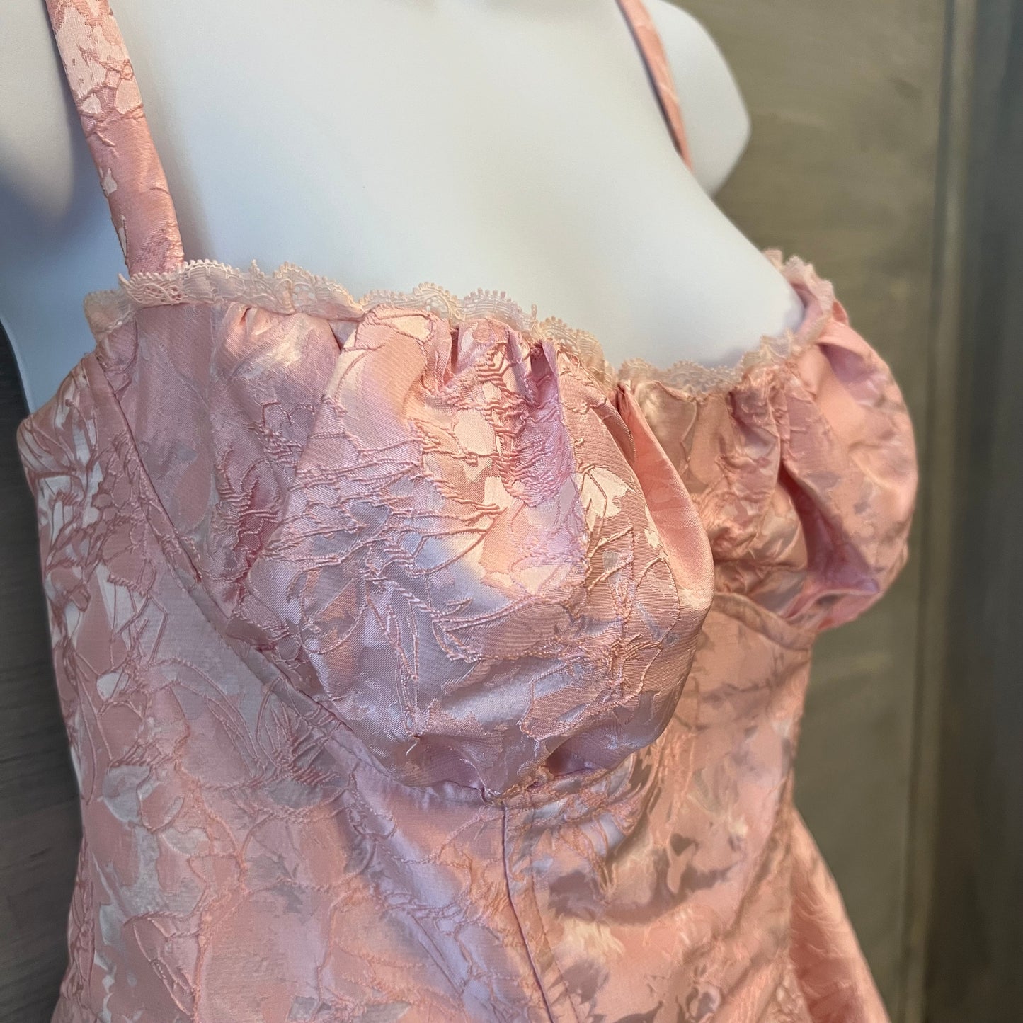 Crazy Dizzy Pink Floral Brocade Embroidered Flared Mini Dress Size Large Good Condition
