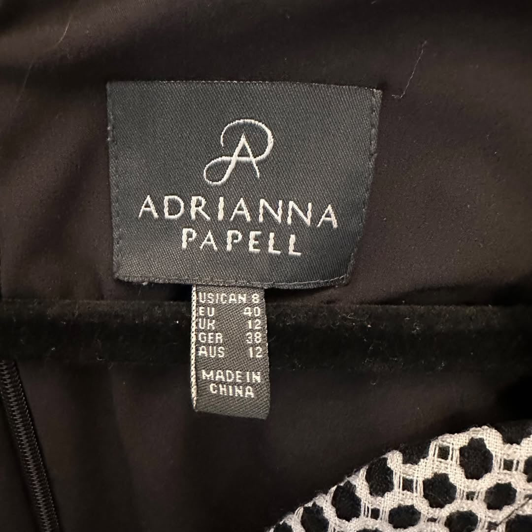Adrianna Papell Dress Fit Flare Short Cuffed Sleeve Sweetheart Neck Black White Size 8 Like New
