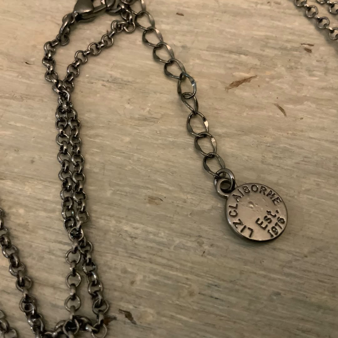 Liz Claiborne Hammered Gun Metal Black Multi Circle Pendant Chain Necklace Like New