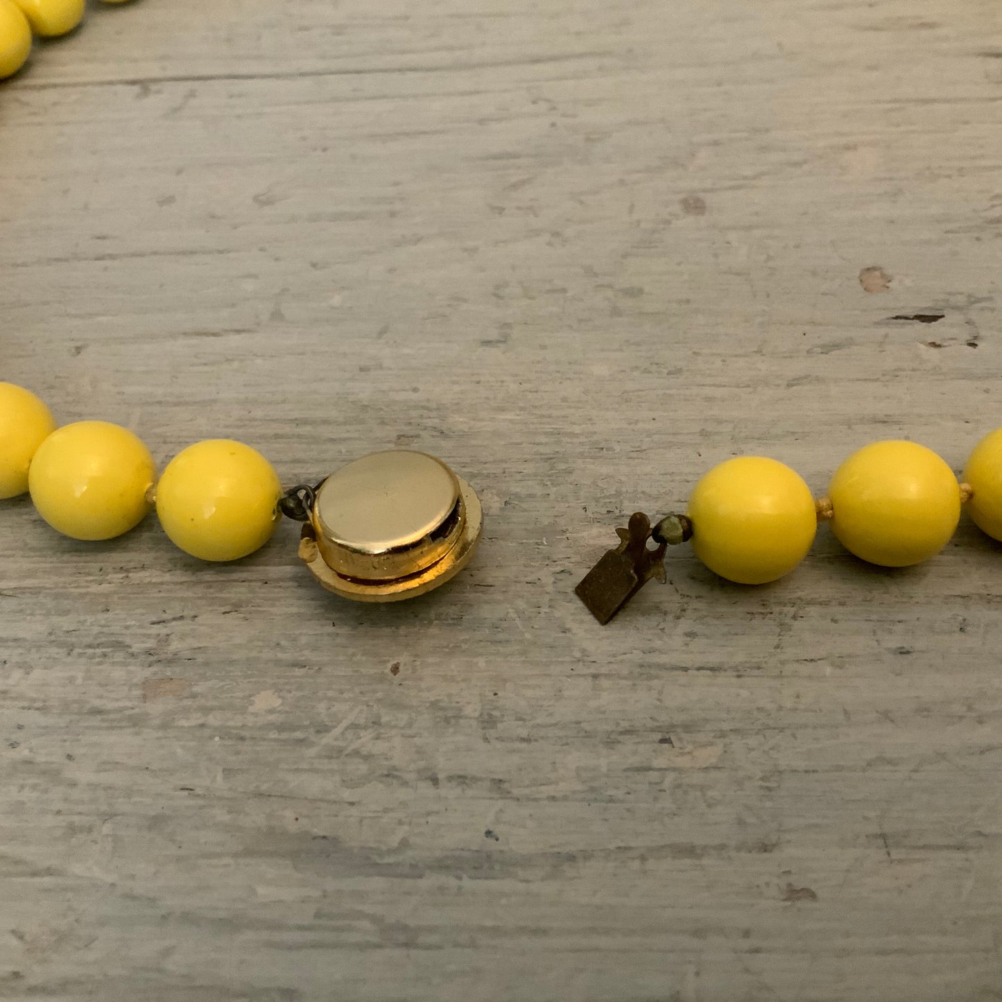 Vintage Yellow Box Clasp Bead Necklace Good Condition