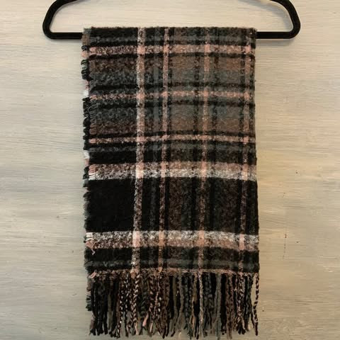 Steve Madden Soft Black Grey Pink Wrap Scarf Good Condition