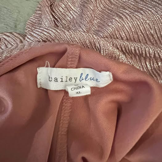 baily blue Metallic Pink Crepe Open Back Fitted Lined Dress XL Good Condition
