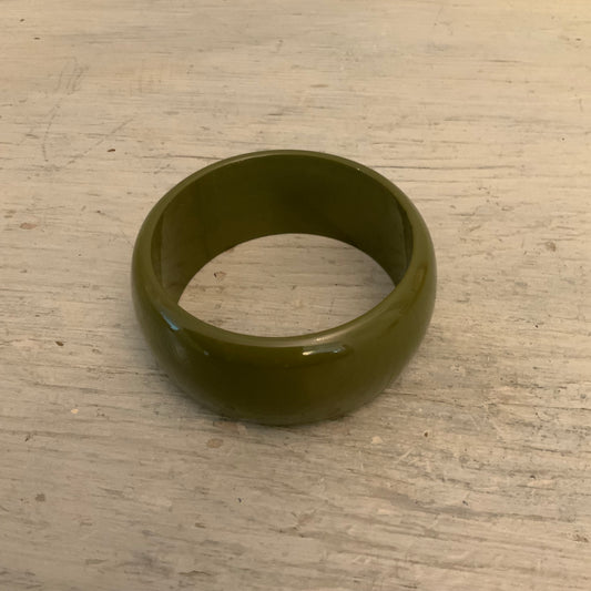Deep Green Plastic Chunky Bangle Bracelet 3" Diameter Good Condition