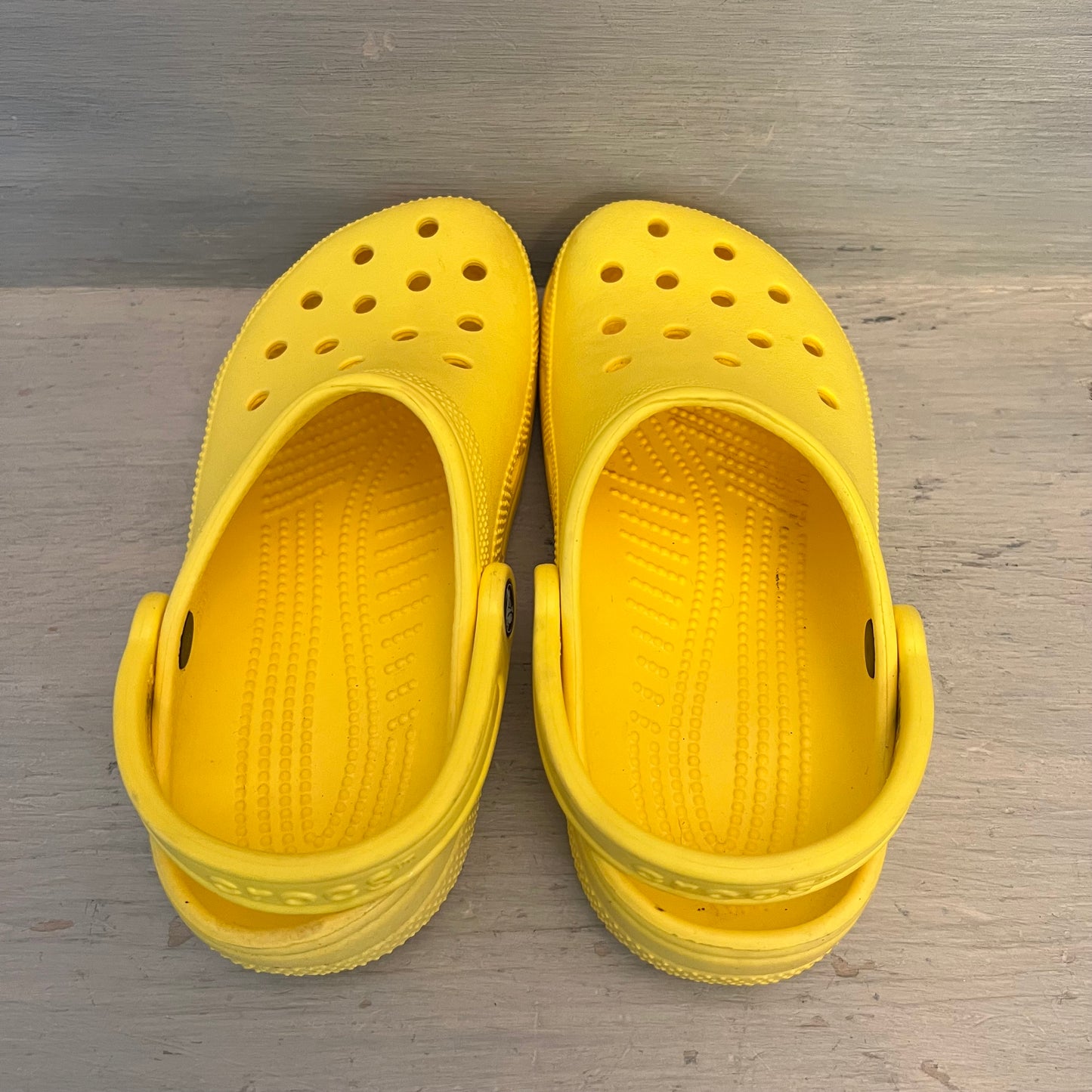 Crocs Adult Yellow Classic Slip On Clog Sandals W5/M7 Like New