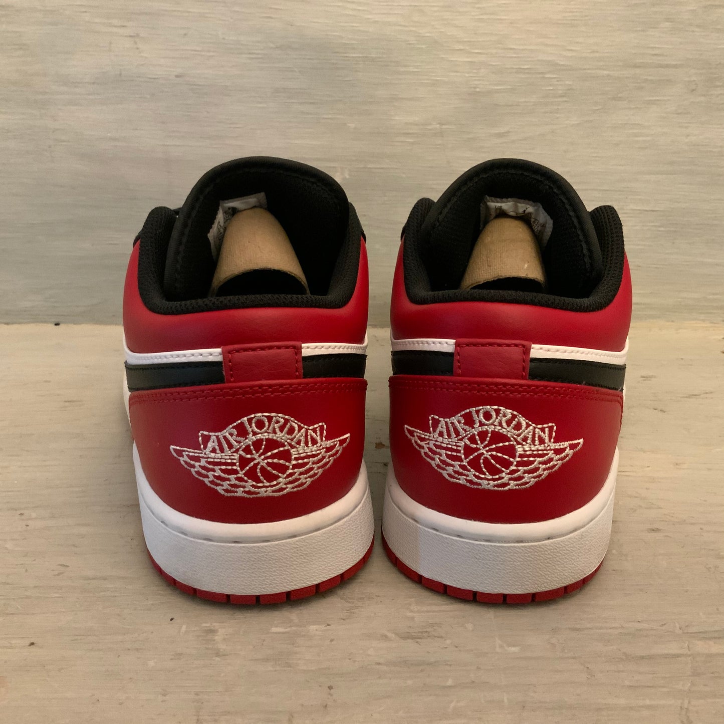 Nike Air Jordan1 Low Red Black White Leather Athletic Shoes Size 11 Like New