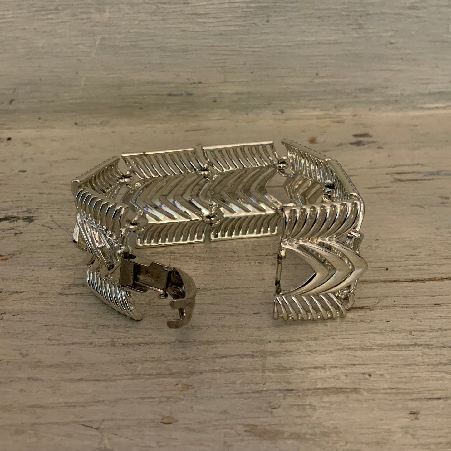 Vintage Coro "Pegasus" Silver Tone Interlocking Geometric Cuff Bracelet 7.5" Good Condition