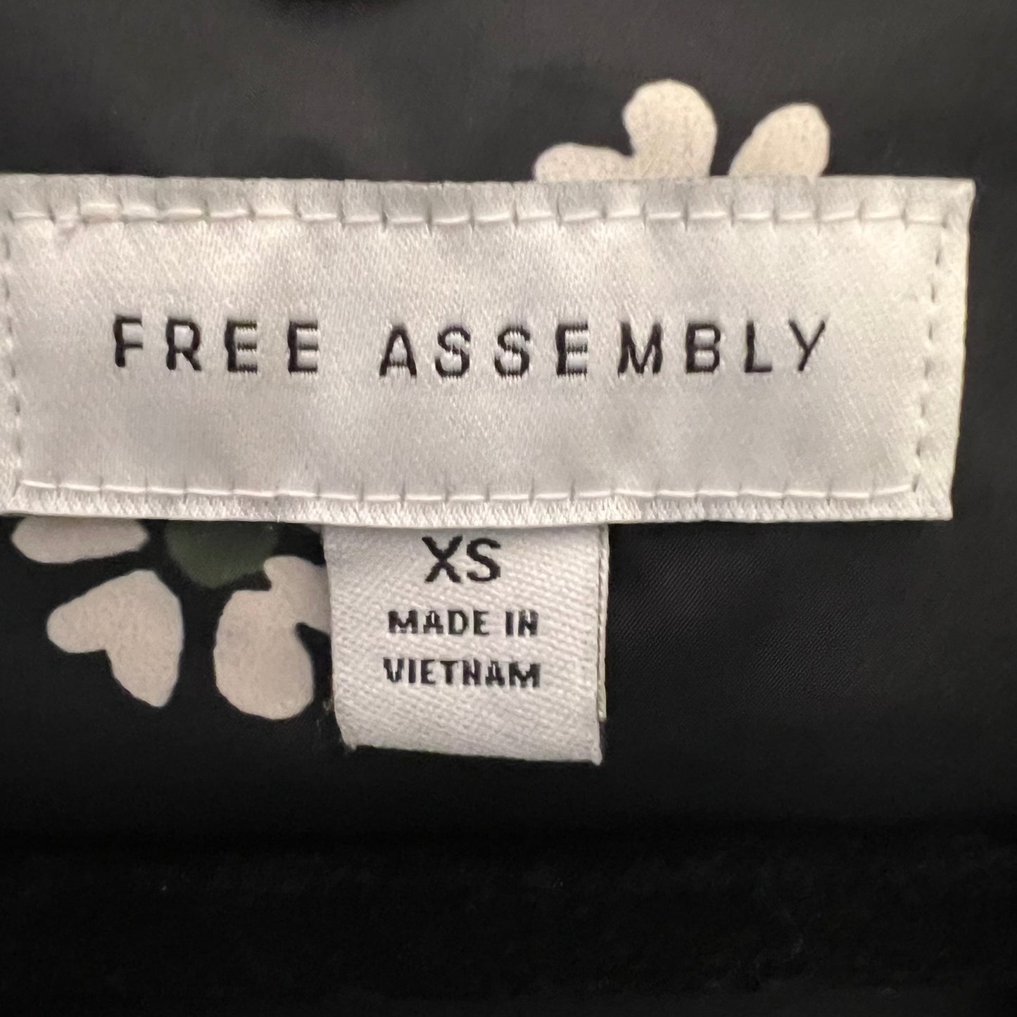 Free Assembly Black w/ White Daisies Hooded Windbreaker Rain Jacket Size XS Good Condition
