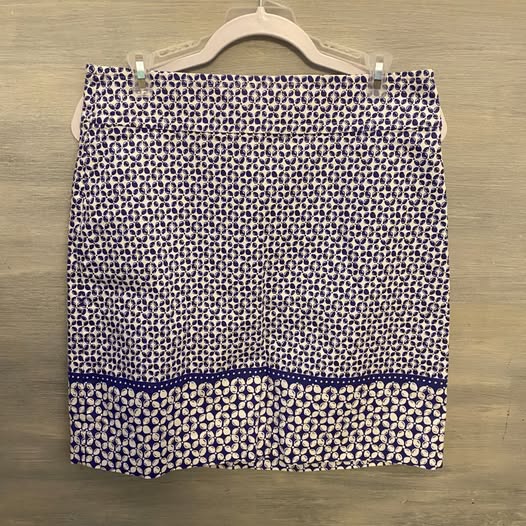 Talbots 97% Cotton Skirt Blue White Print  Size 8 Good Condition