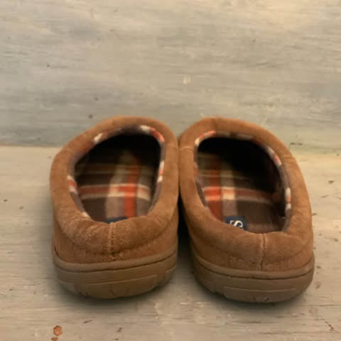 Chaps Men’s Genuine Suede Leather Rubber Sole Slip On Slippers Size XXL 12.5-13 Good Condition