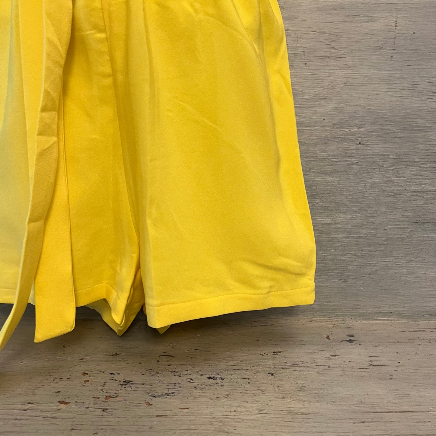 Shein Yellow Off Shoulder Ruffle Sleeve Tie Waist Romper Size Medium Like New
