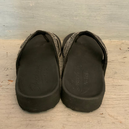 Sketchers Arch Fit Glitzy Beaded Black Flip Flop Thong Sandals Size 8.5 Good Condition