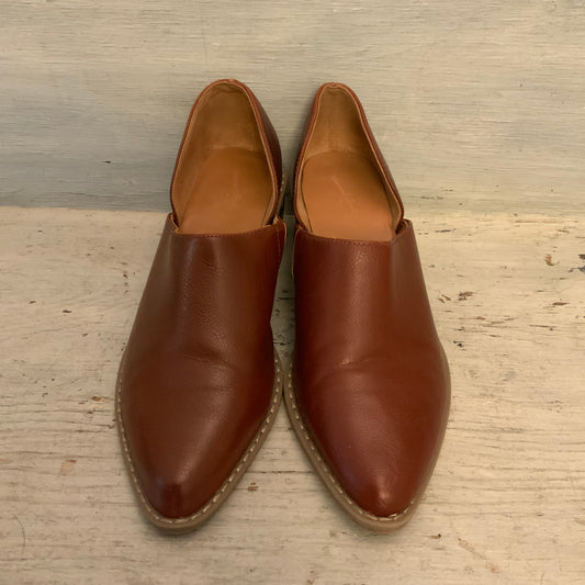 Universal Thread Faux Leather Brown Low Cut Heeled Bootie Shoes Size 8.5 Good Condition