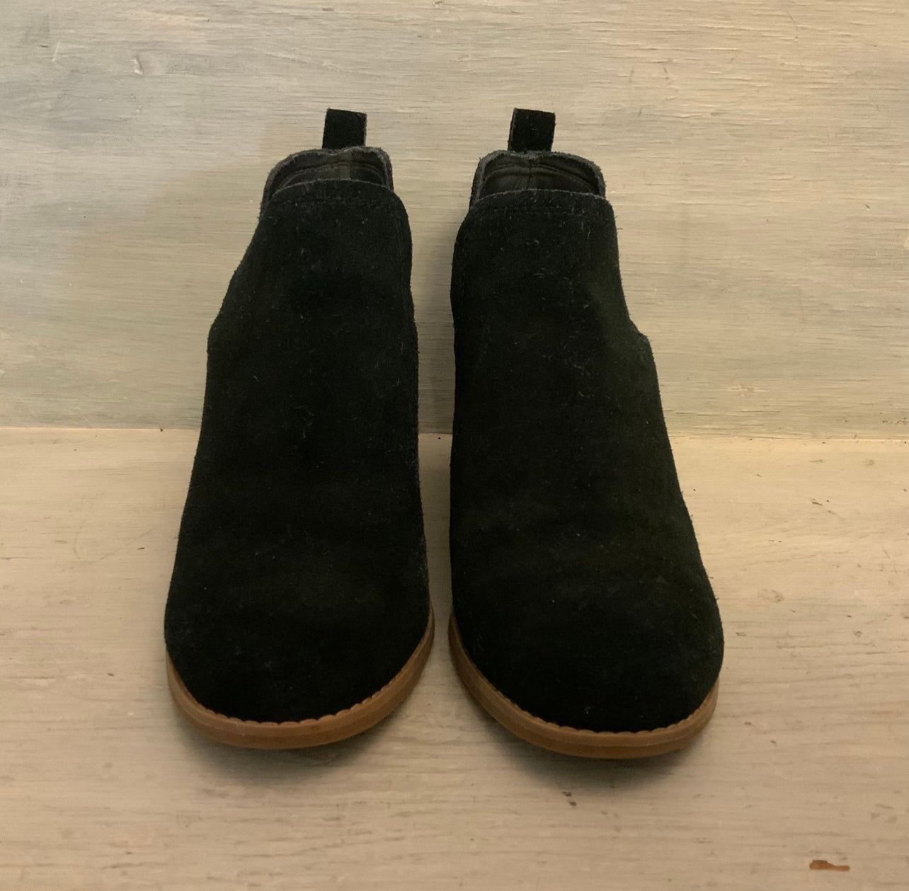 Tom’s Kallie Navy Blue Suede Wood Wedge Ankle Bootie Size 7.5 Good Condition