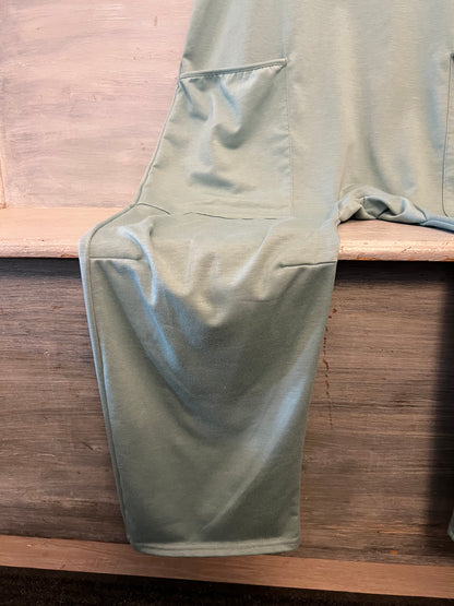 Seafoam Green Sleeveless Vneck Slouchy Racerback Jumpsuit Size Large Good Condition
