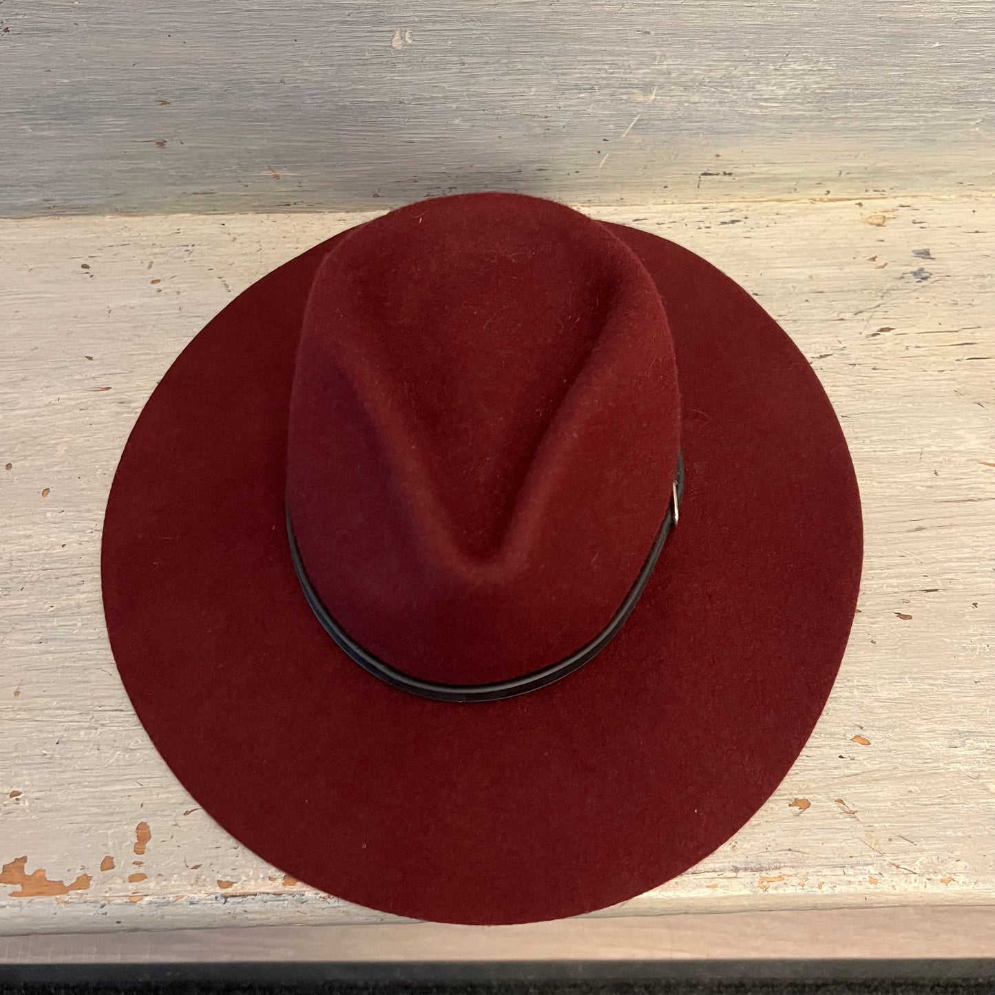 100% Wool Burgundy Faux Leather Band Fedora 21.5” Like New